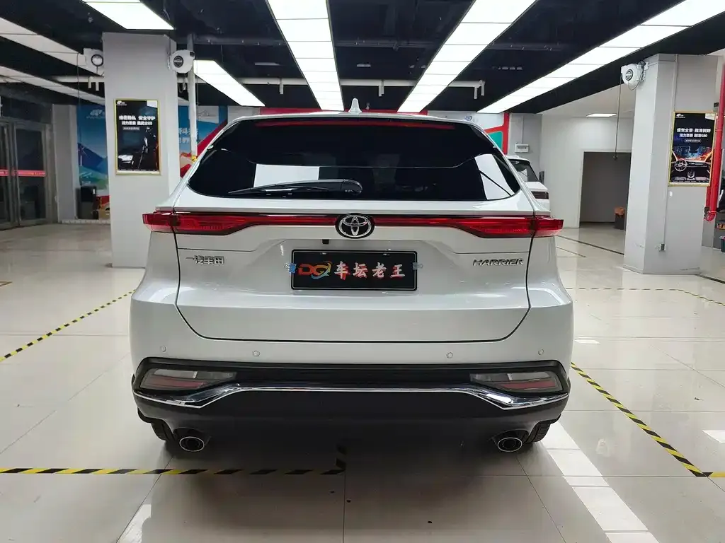 Toyota Harrier — фото 9