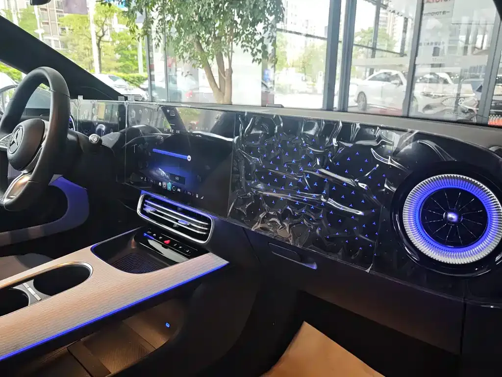 Mercedes-Benz CLA PHEV 2025 из CN, фото 2