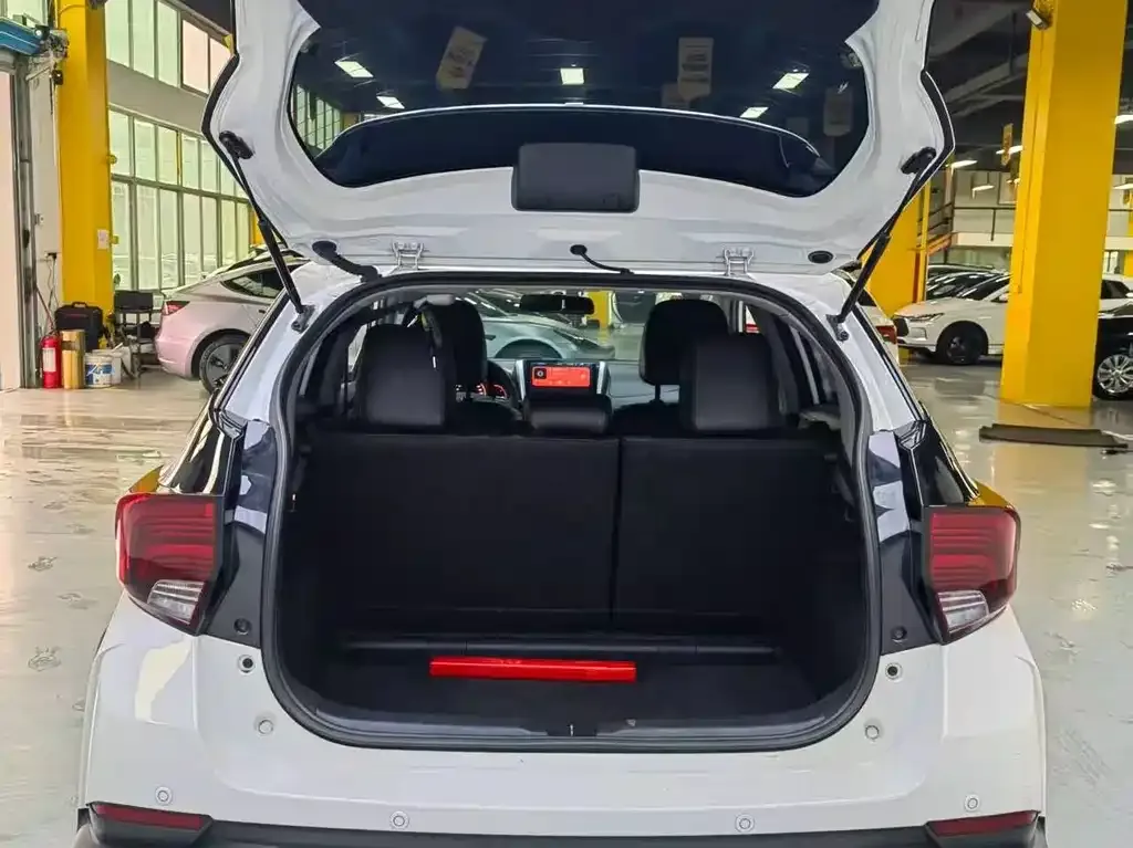 Toyota Yaris L 2022 из CN, фото 9