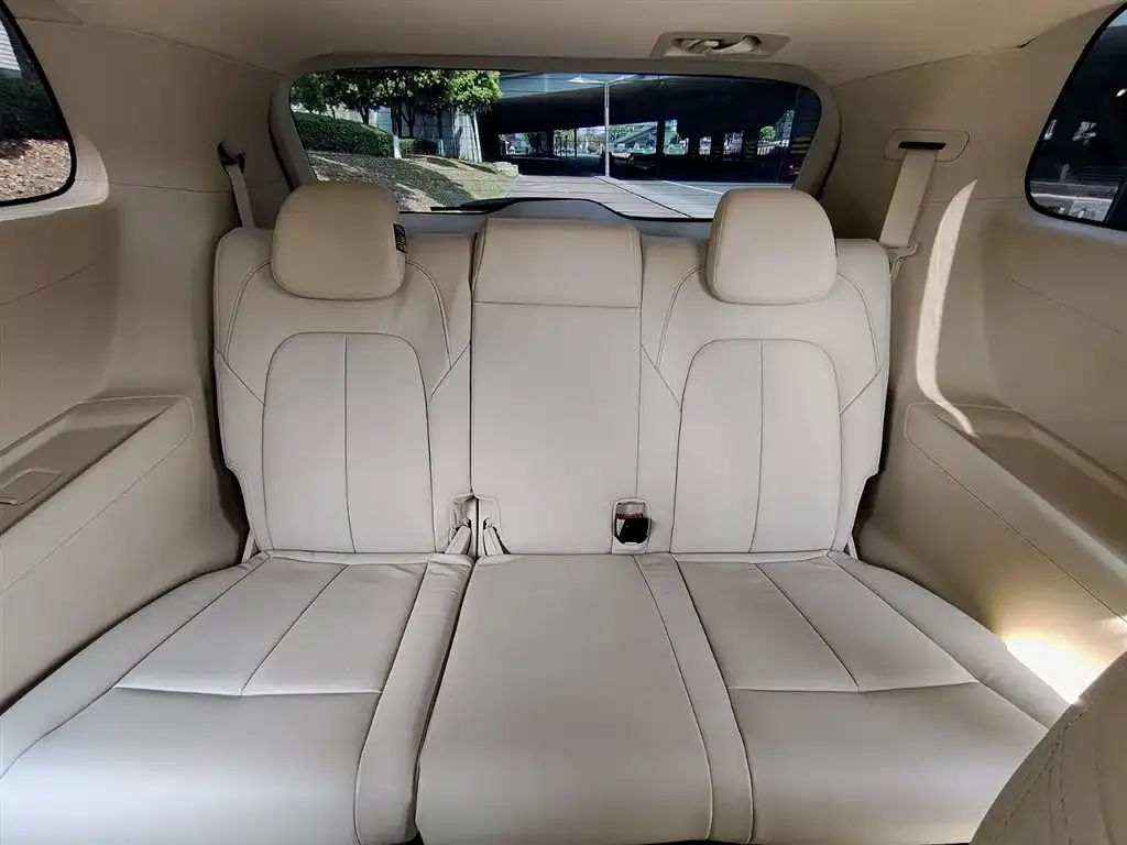 Buick GL8 2023 из CN, фото 3