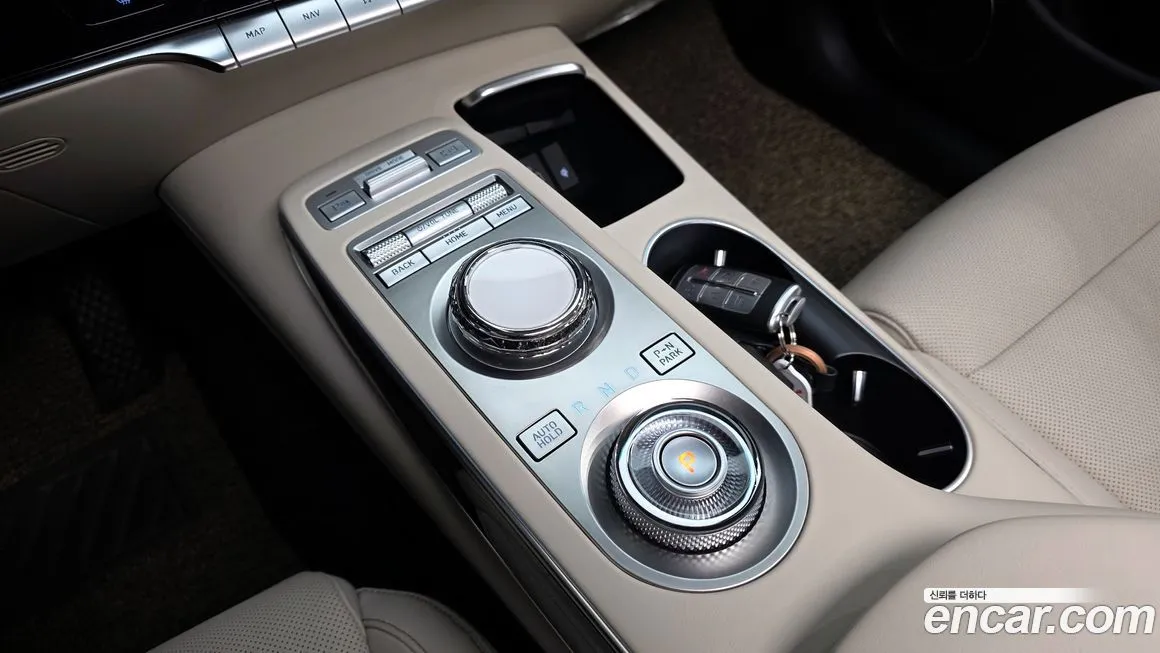 Genesis GV70 — фото 10