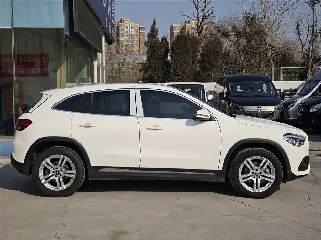 Mercedes-Benz GLA — фото 9