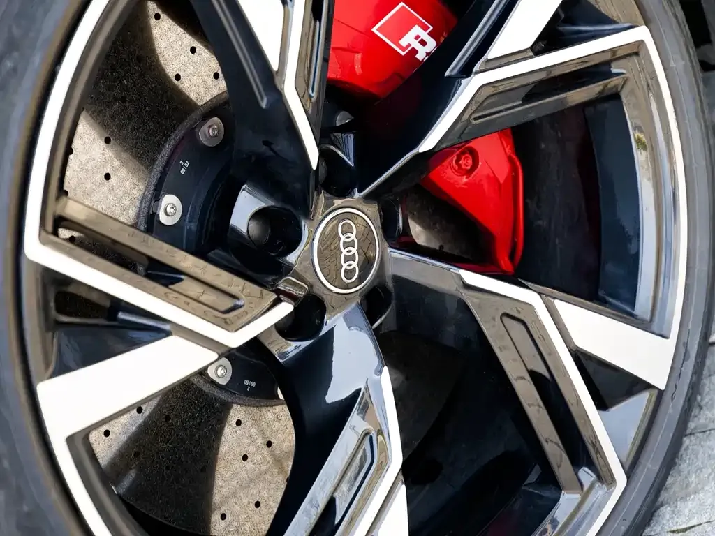 Audi RS 6 2021 из CN, фото 9