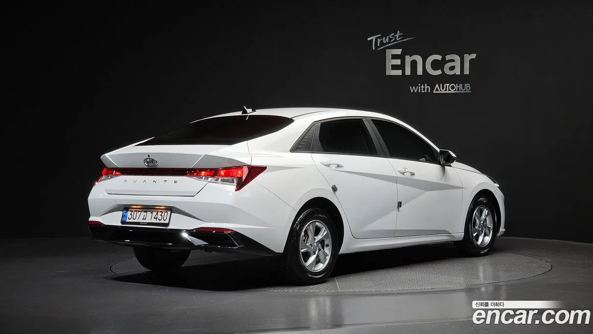 Hyundai AVANTE — фото 3