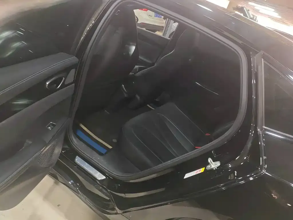 BYD Seal — фото 2
