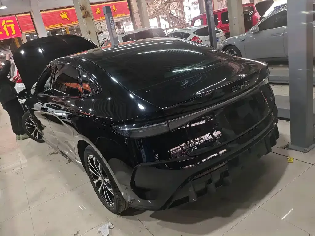 BYD Seal — фото 9
