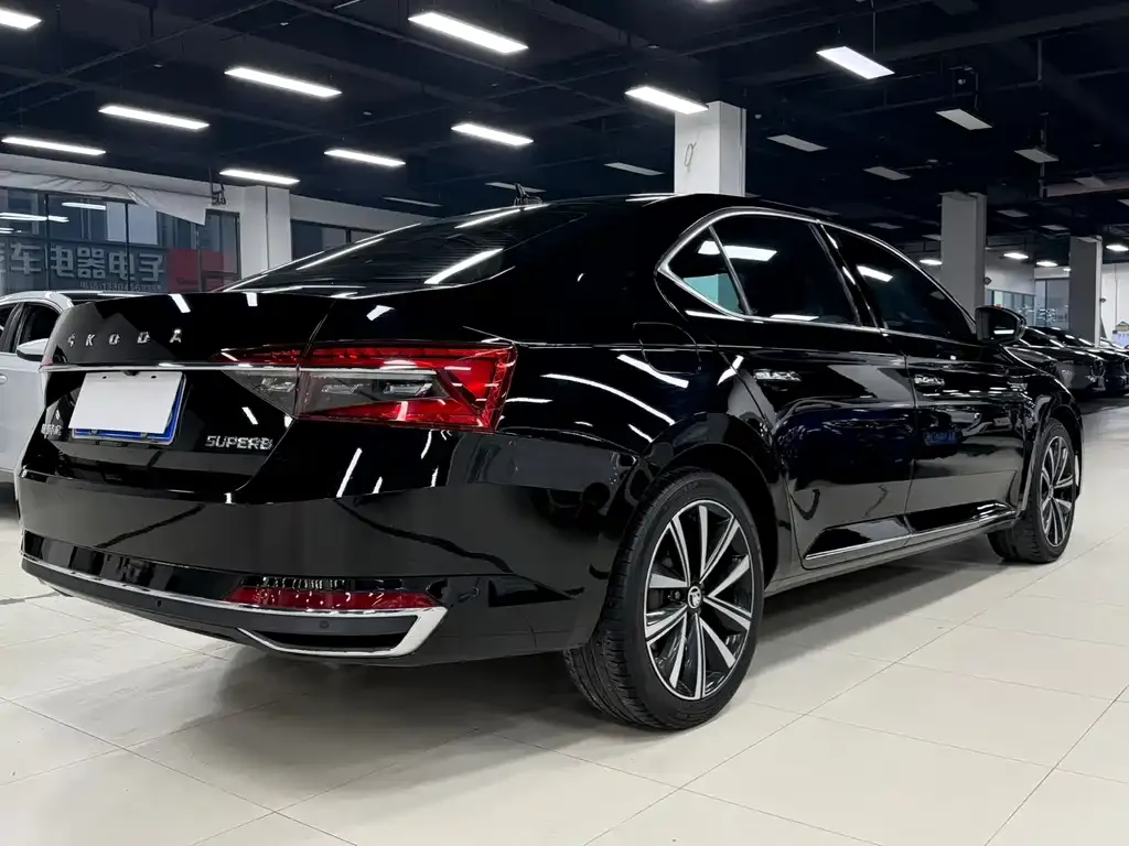 Skoda Superb 2022 из CN, фото 9