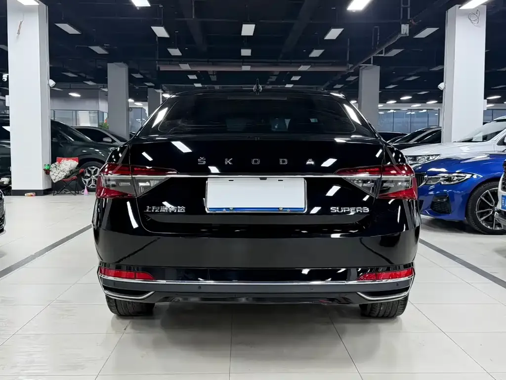 Skoda Superb 2022 из CN, фото 3