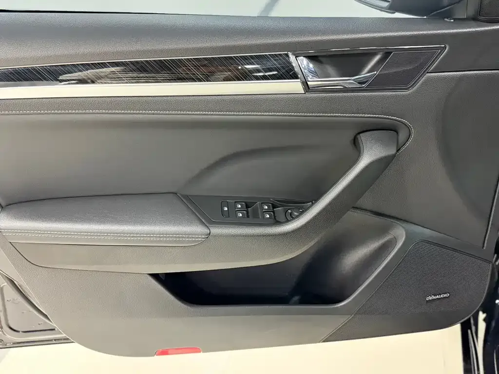 Skoda Superb 2022 из CN, фото 10