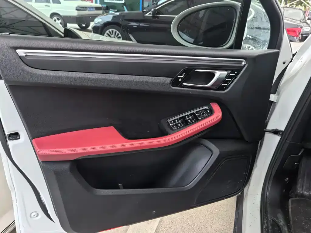 Porsche Macan 2021 из CN, фото 7