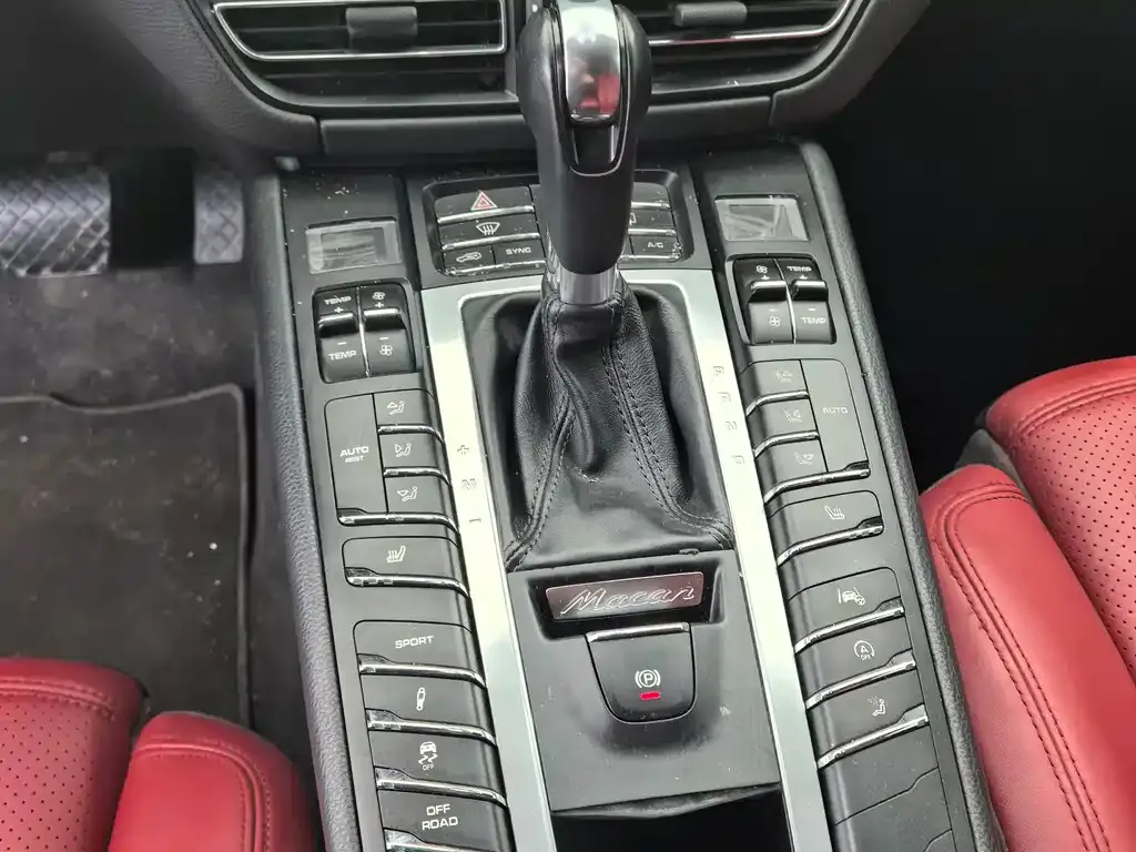 Porsche Macan 2021 из CN, фото 4