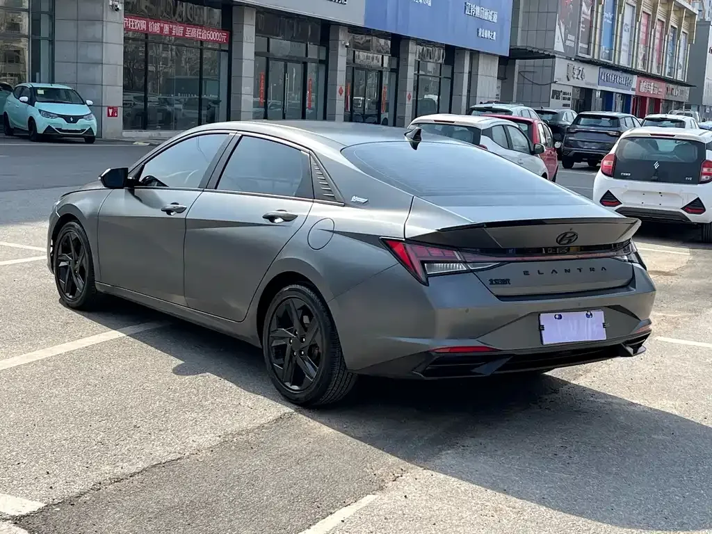 Hyundai Elantra — фото 8