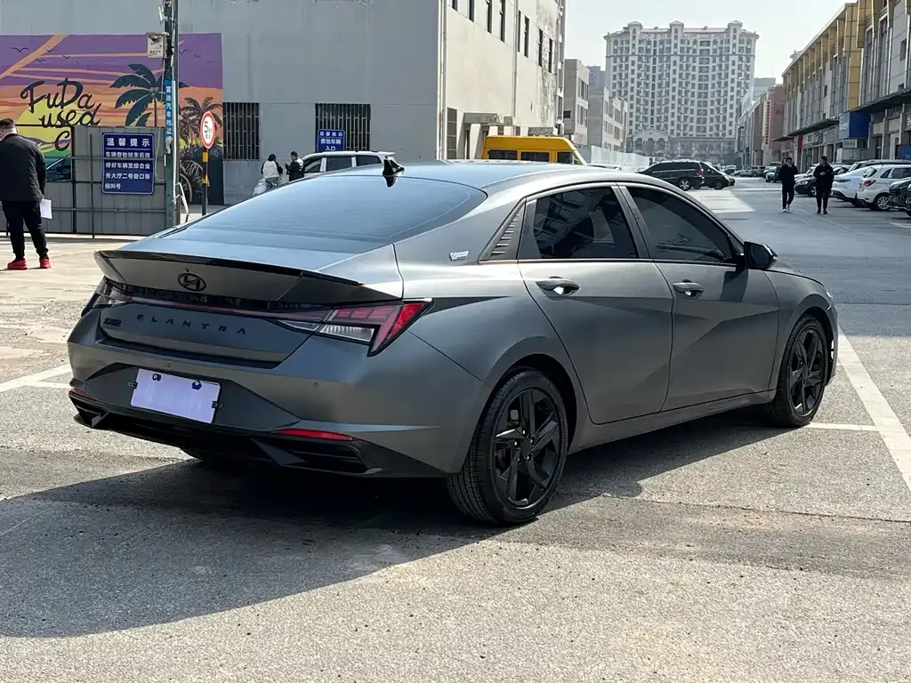 Hyundai Elantra — фото 7