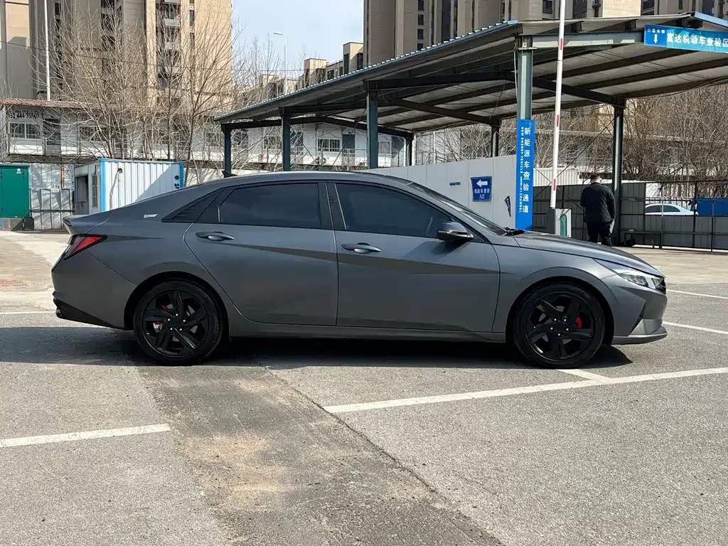 Hyundai Elantra — фото 6