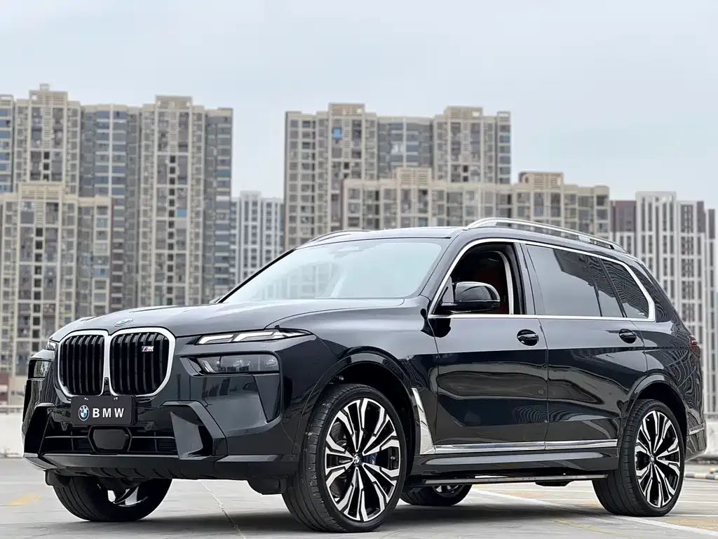 BMW X7 M60i