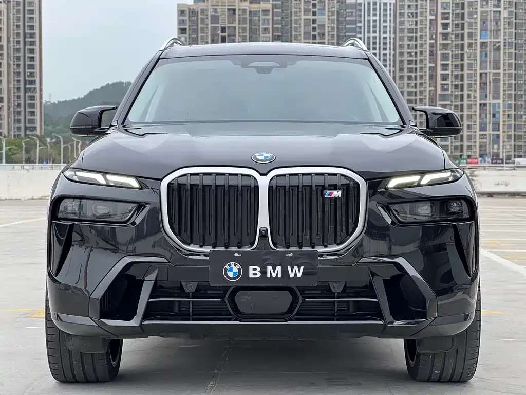 BMW X7 M60i 2025 из CN, фото 2