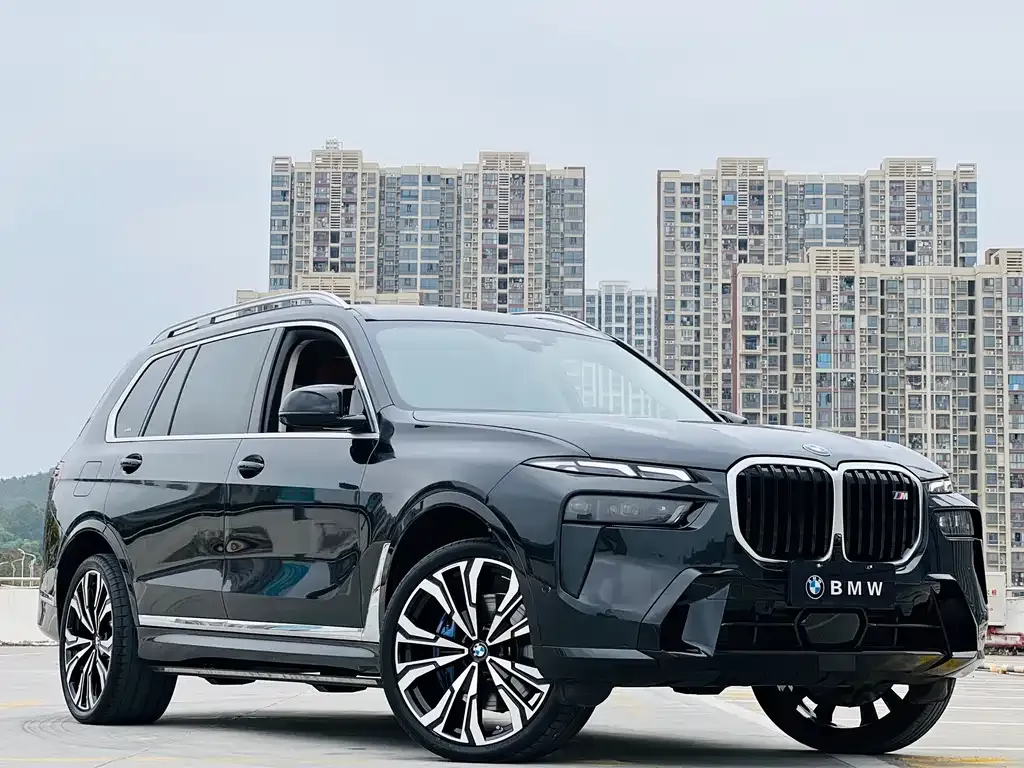 BMW X7 M60i 2025 из CN, фото 4