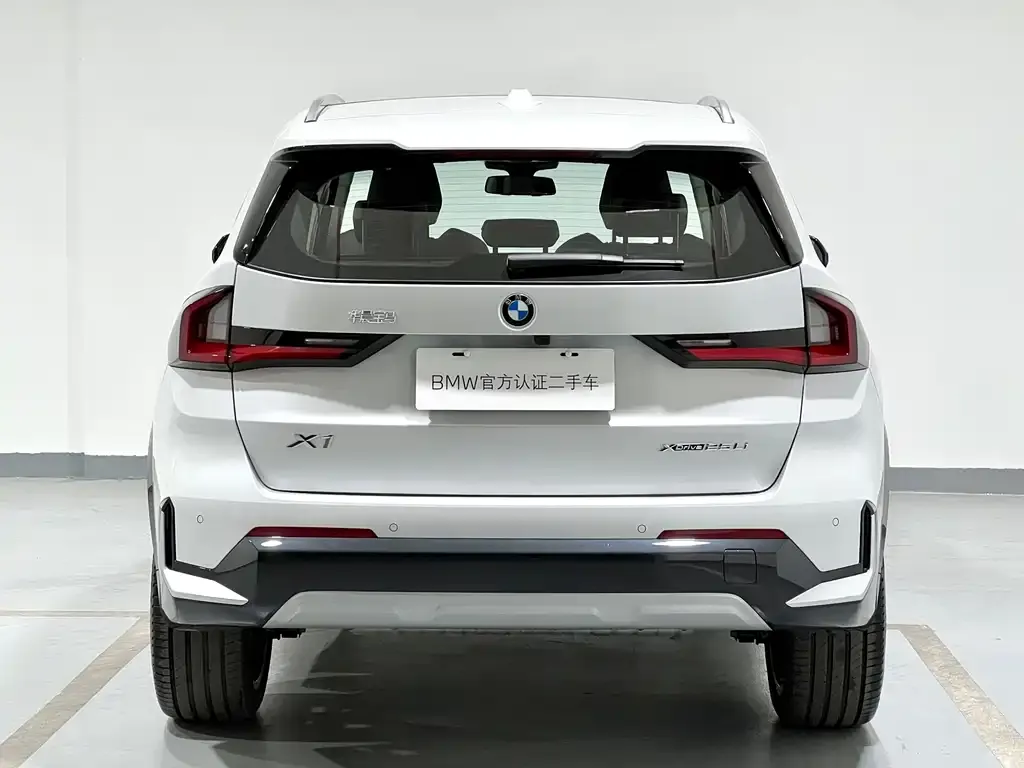 BMW X1 — фото 7