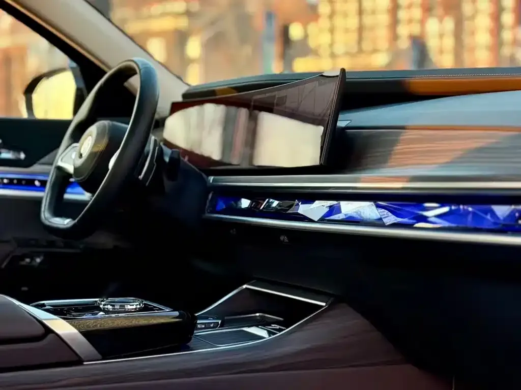 BMW 7 Series 2024 из CN, фото 7