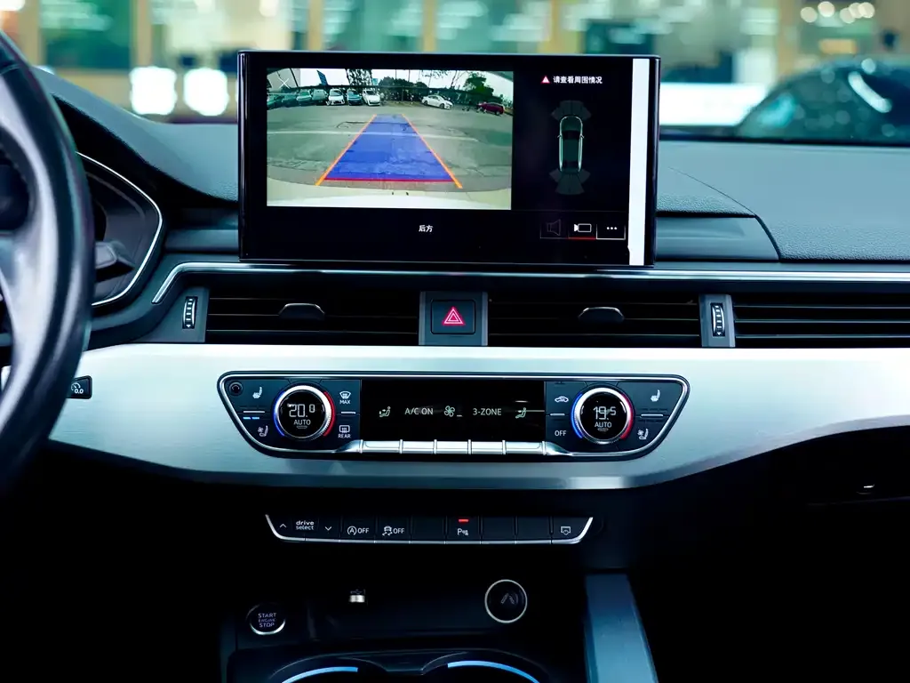 Audi A4L 2022 из CN, фото 3