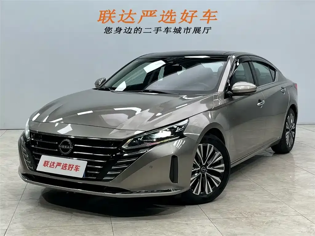 Nissan Teana — фото 1