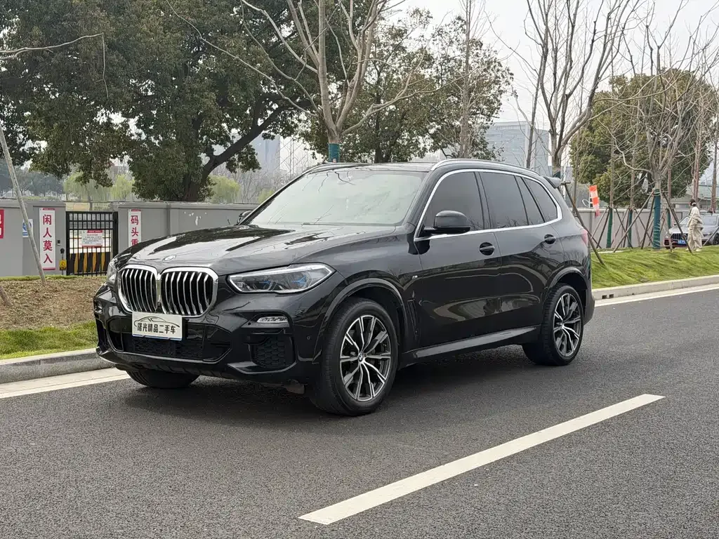 BMW X5 (Import) — фото 1
