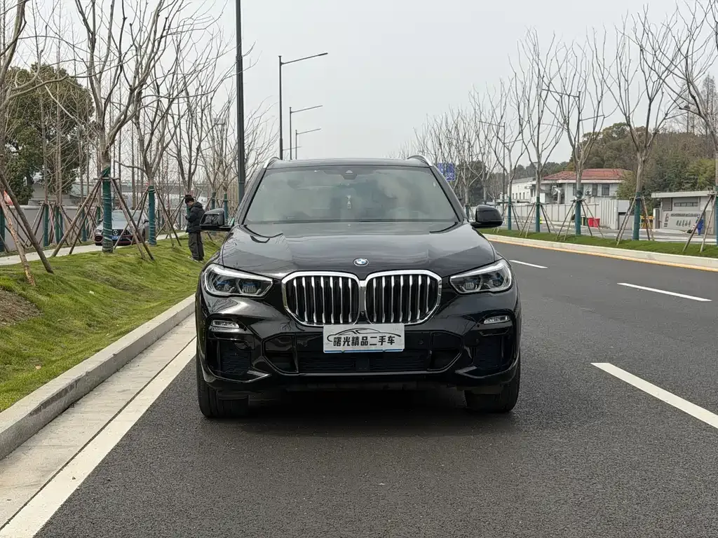 BMW X5 (Import) — фото 2