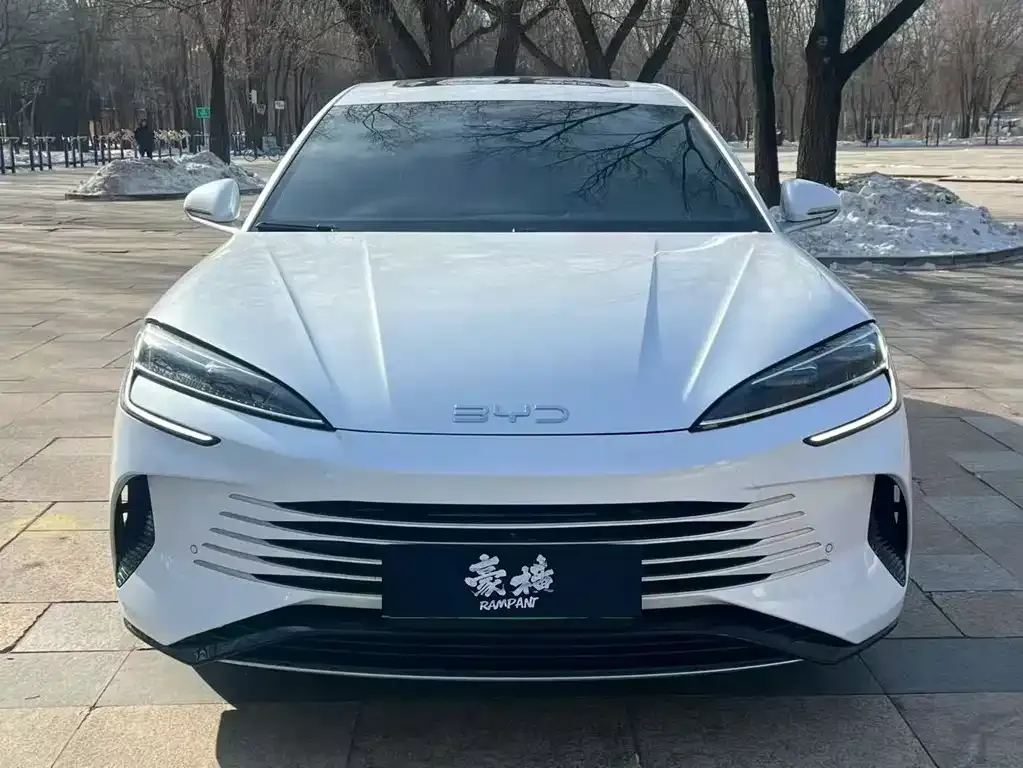BYD Seal — фото 3