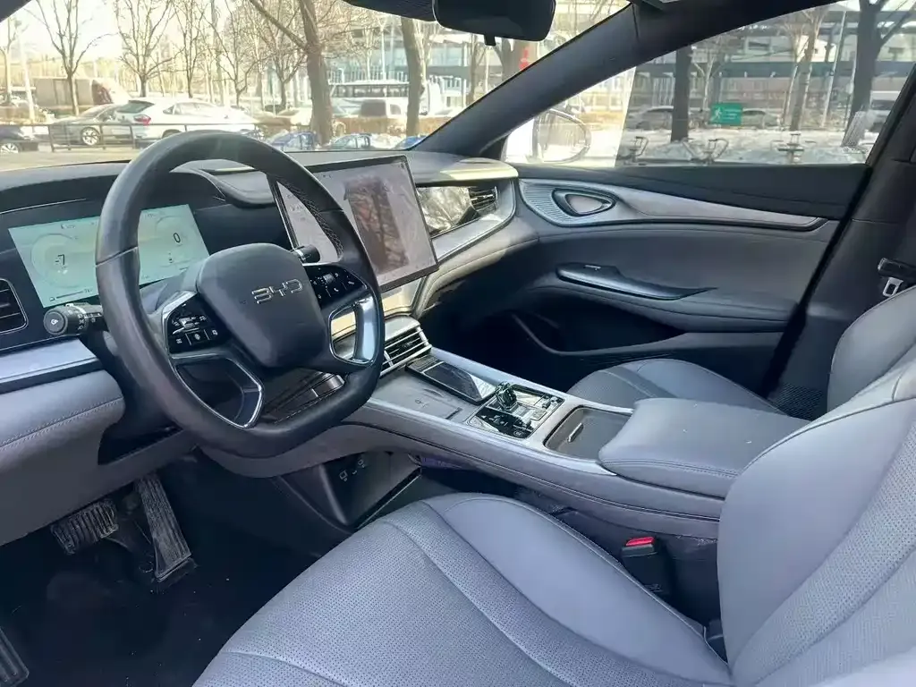 BYD Seal — фото 6