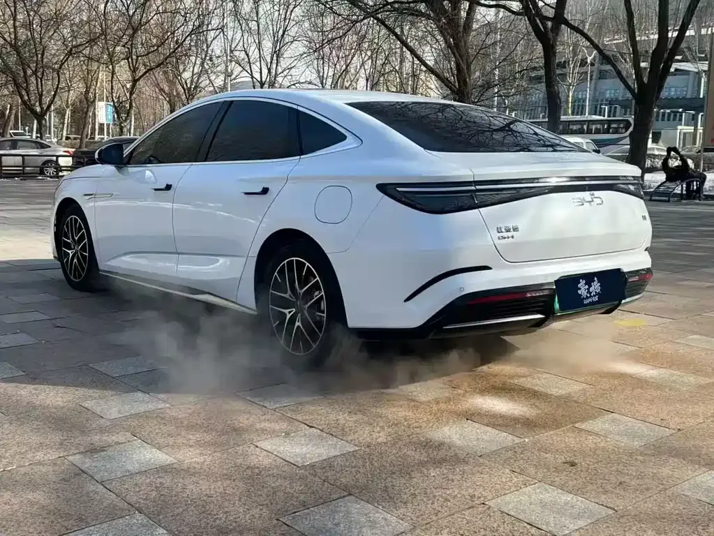 BYD Seal — фото 9