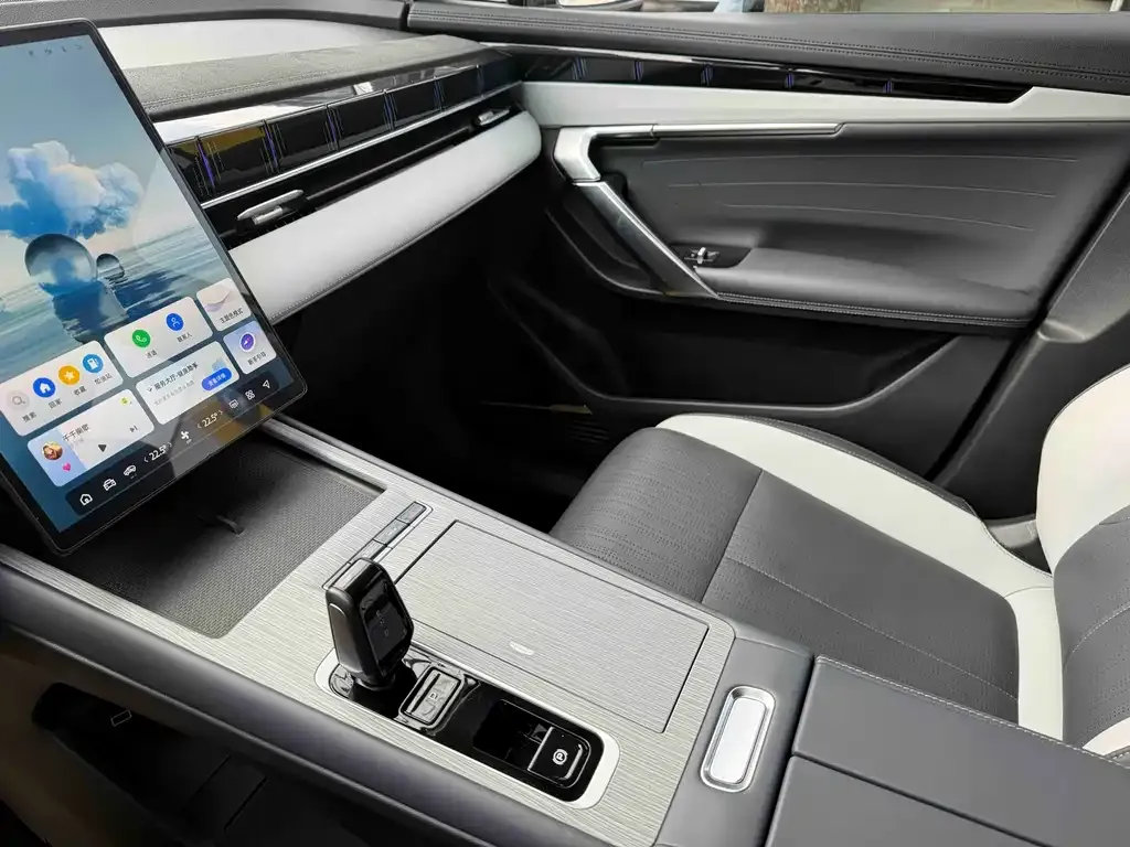 Geely Boyue L 2024 из CN, фото 8
