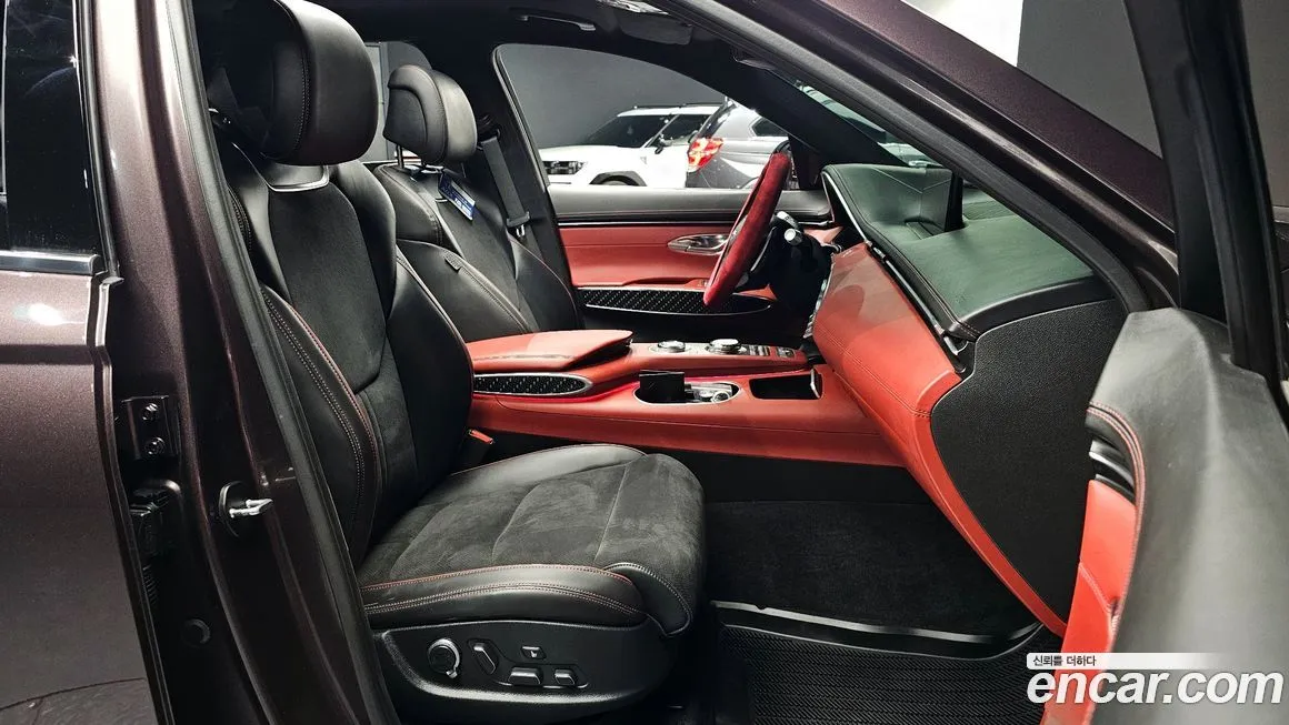 Genesis GV70 2023 из KR, фото 2