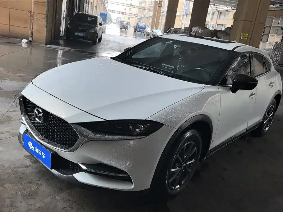 Mazda CX-4 2023 из CN, фото 1