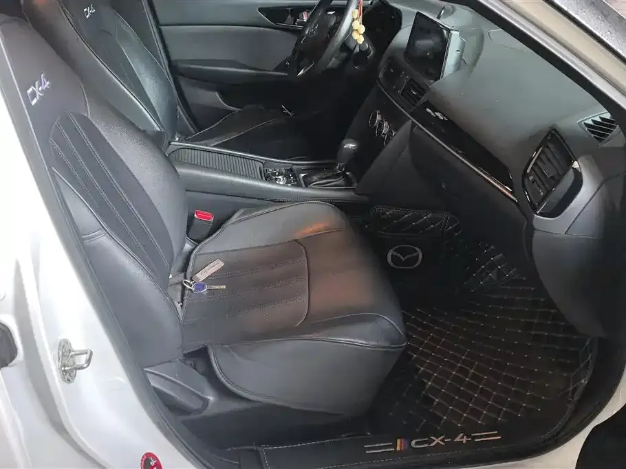 Mazda CX-4 2023 из CN, фото 2