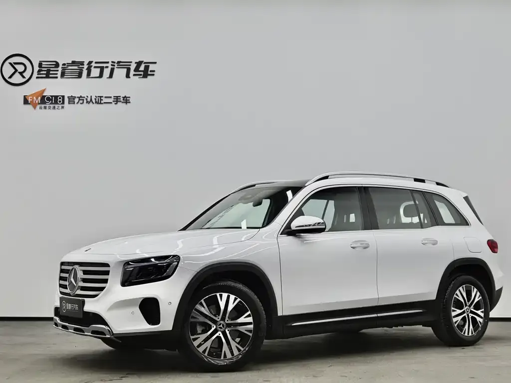 Mercedes-Benz GLB 220