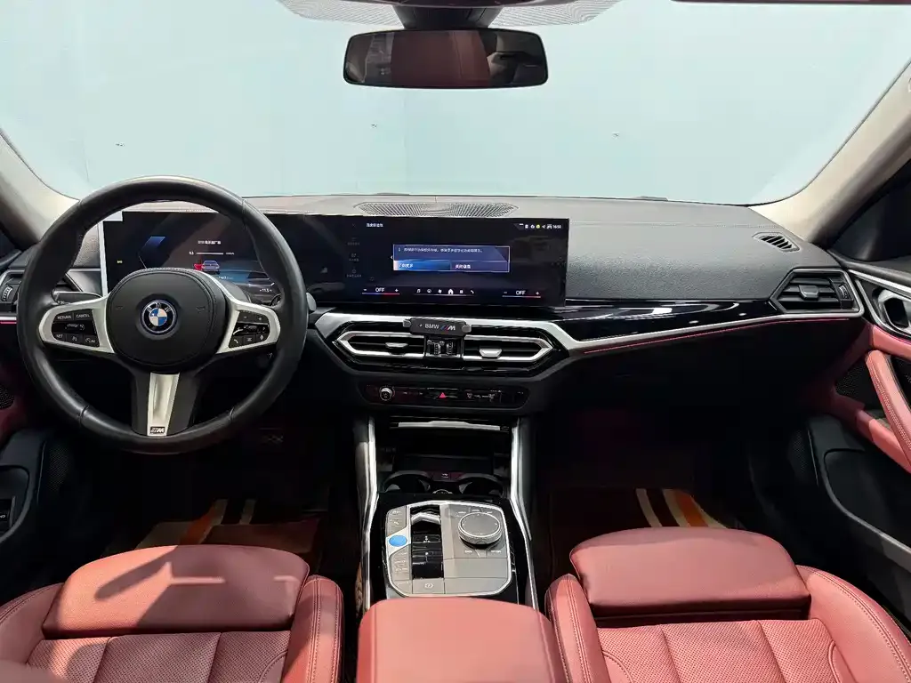 BMW i4 — фото 10