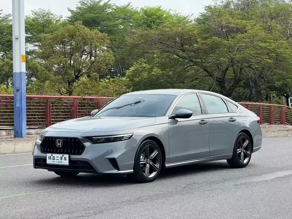Honda Inspire — фото 1