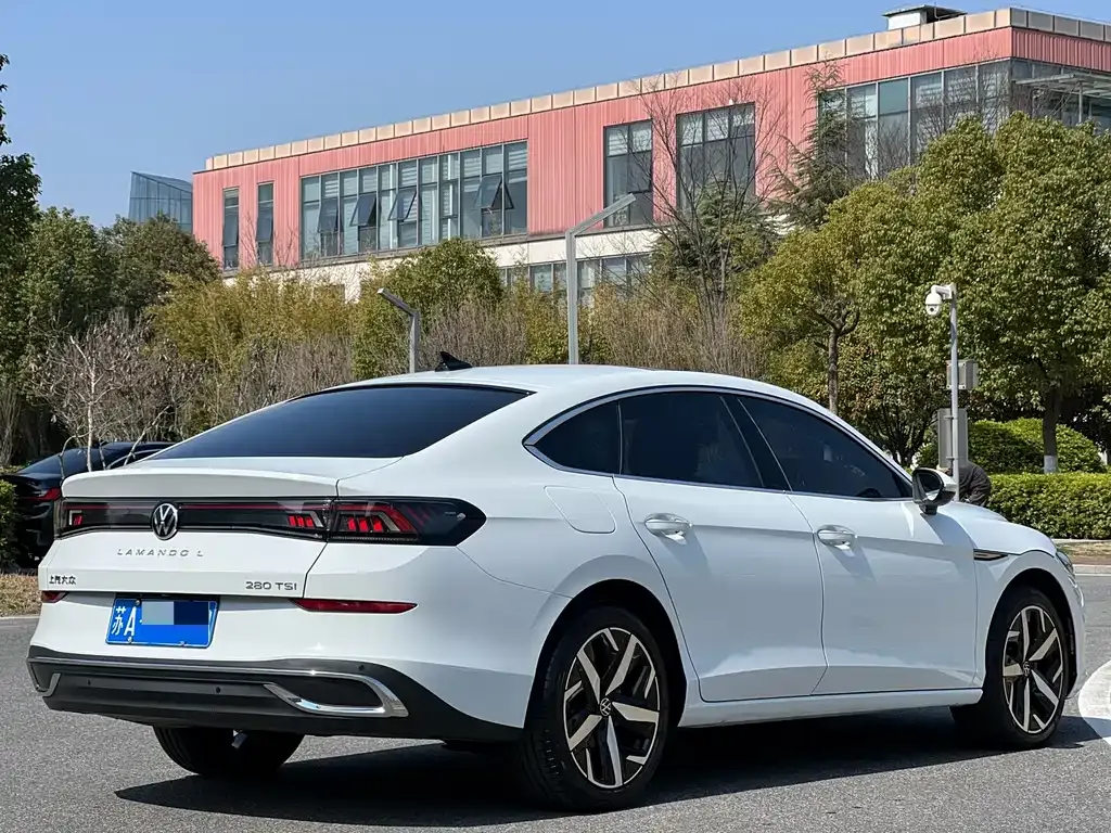 Volkswagen Lamando 2024 из CN, фото 3