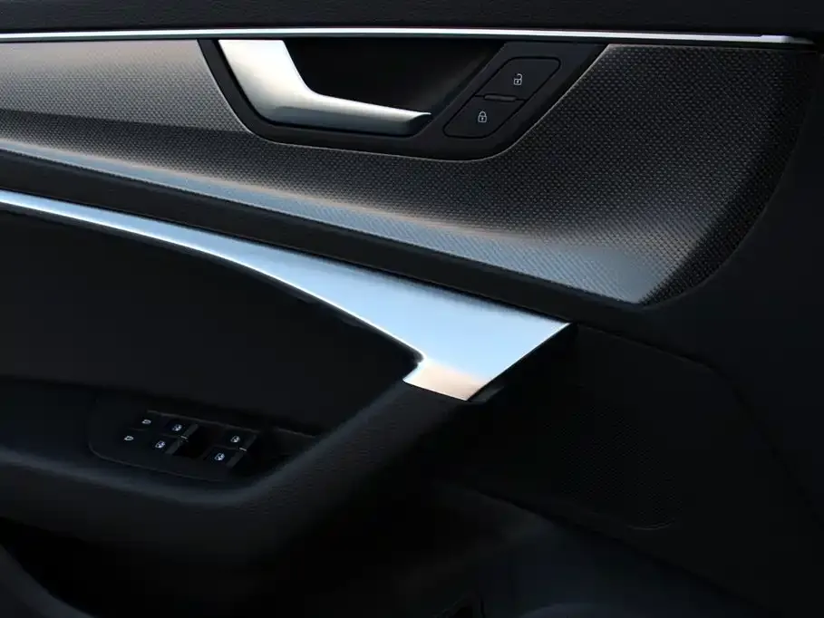 Audi A6L 2021 из CN, фото 3