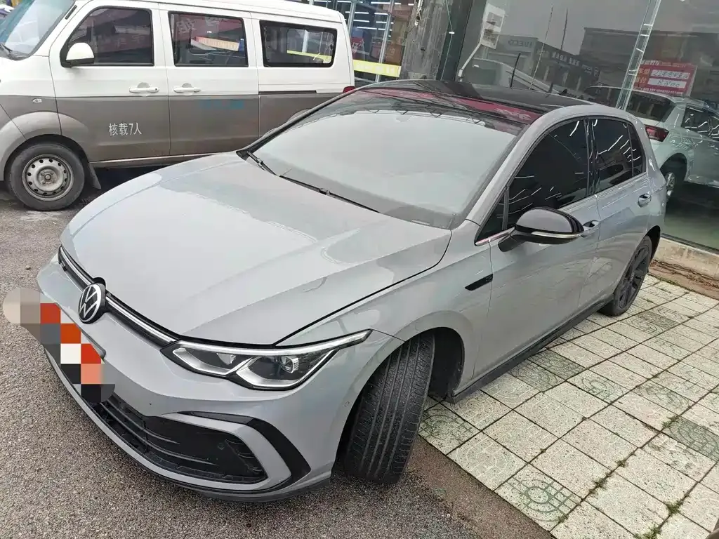 Volkswagen Golf 2023 из CN, фото 1
