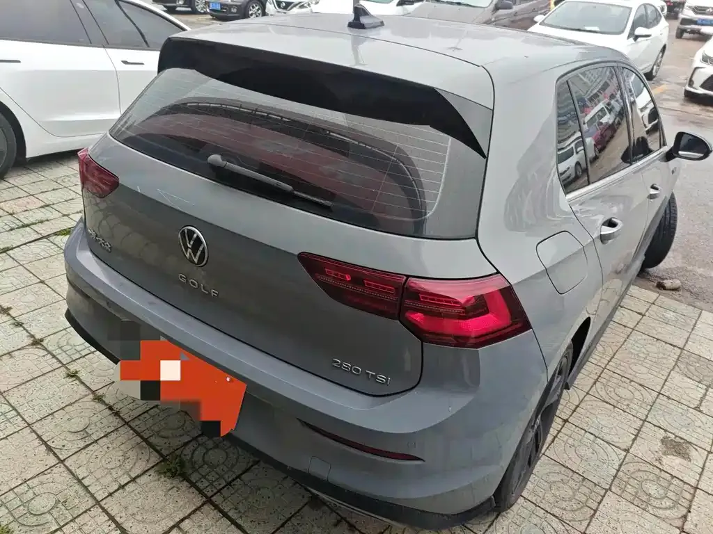 Volkswagen Golf 2023 из CN, фото 4