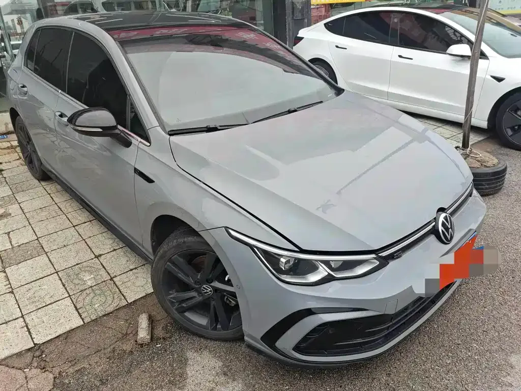 Volkswagen Golf 2023 из CN, фото 10