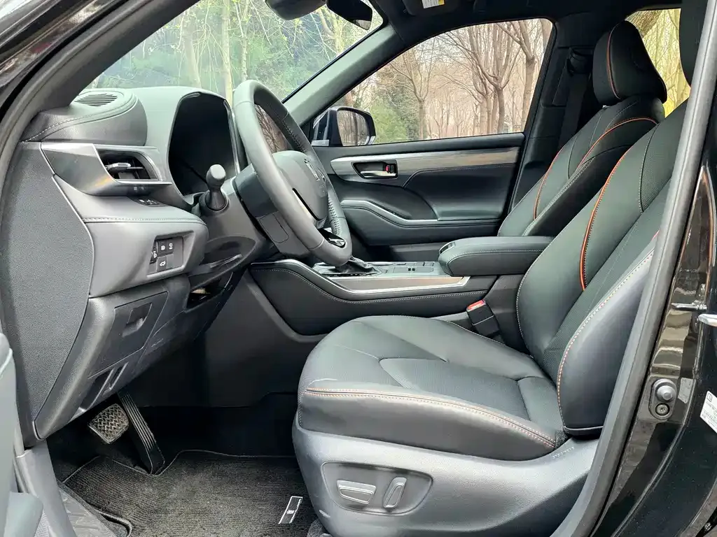 Toyota Crown Kluger 2026 из CN, фото 9