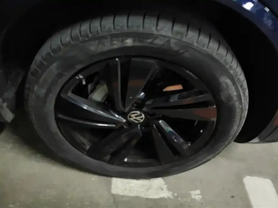 Volkswagen Touareg 2023 из CN, фото 2