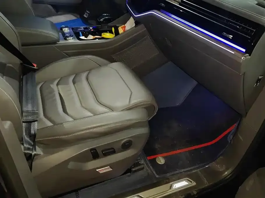 Volkswagen Touareg 2023 из CN, фото 6