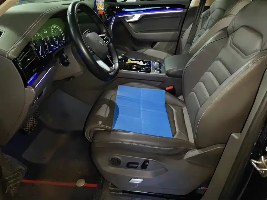 Volkswagen Touareg 2023 из CN, фото 4