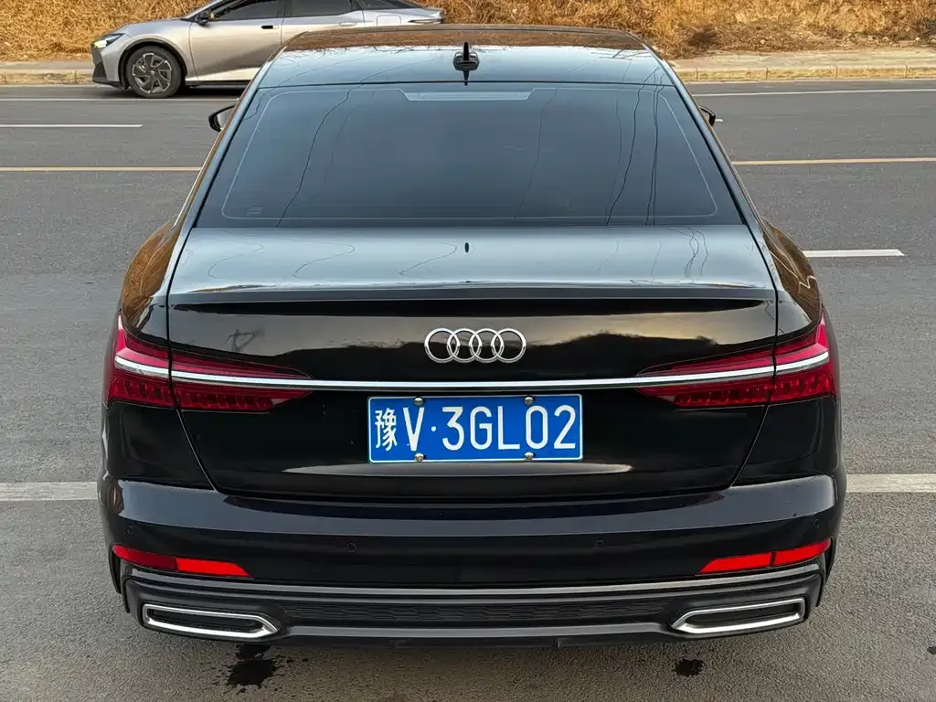 Audi A6L — фото 8
