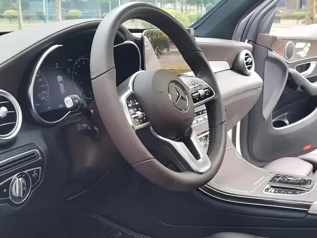 Mercedes-Benz GLC 2022 из CN, фото 2