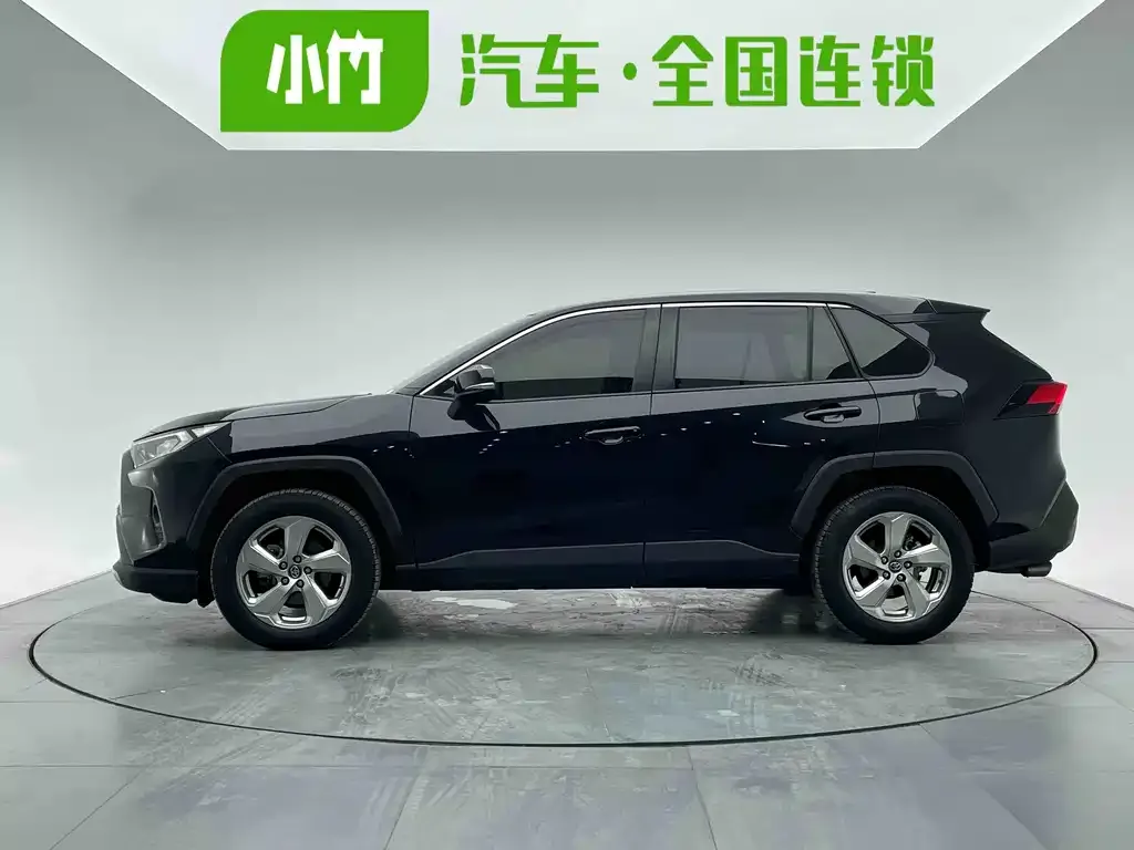 Toyota RAV4 — фото 2