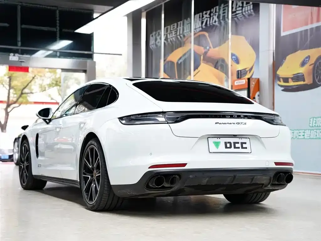 Porsche Panamera — фото 10